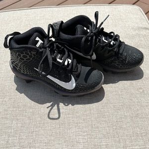Nike Boys Cleats size 1y